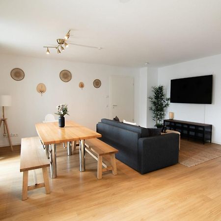 Central Apartment 4 Bedrooms For Up To 12 Guests ฮัมบูร์ก ภายนอก รูปภาพ