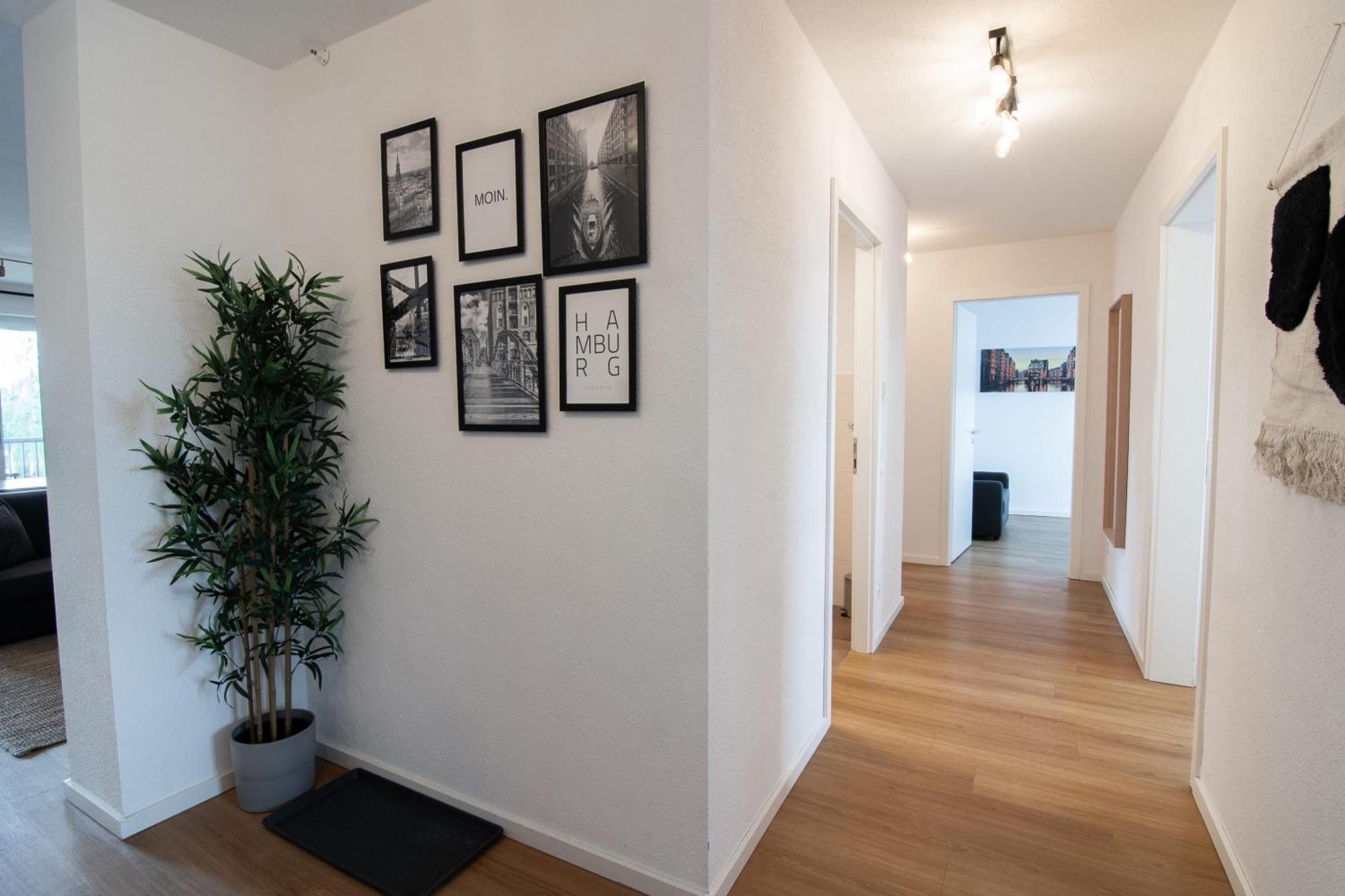 Central Apartment 4 Bedrooms For Up To 12 Guests ฮัมบูร์ก ภายนอก รูปภาพ