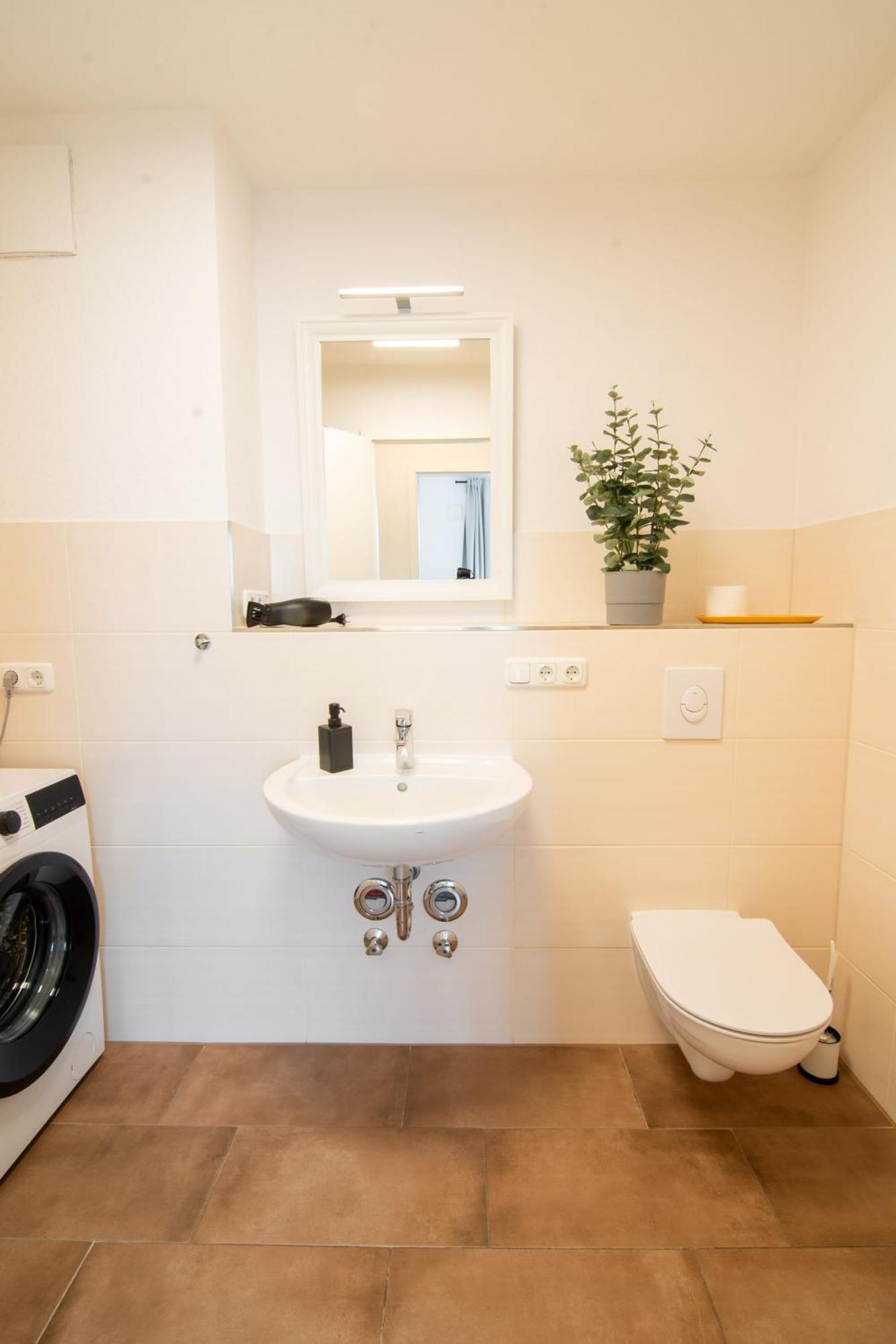 Central Apartment 4 Bedrooms For Up To 12 Guests ฮัมบูร์ก ภายนอก รูปภาพ