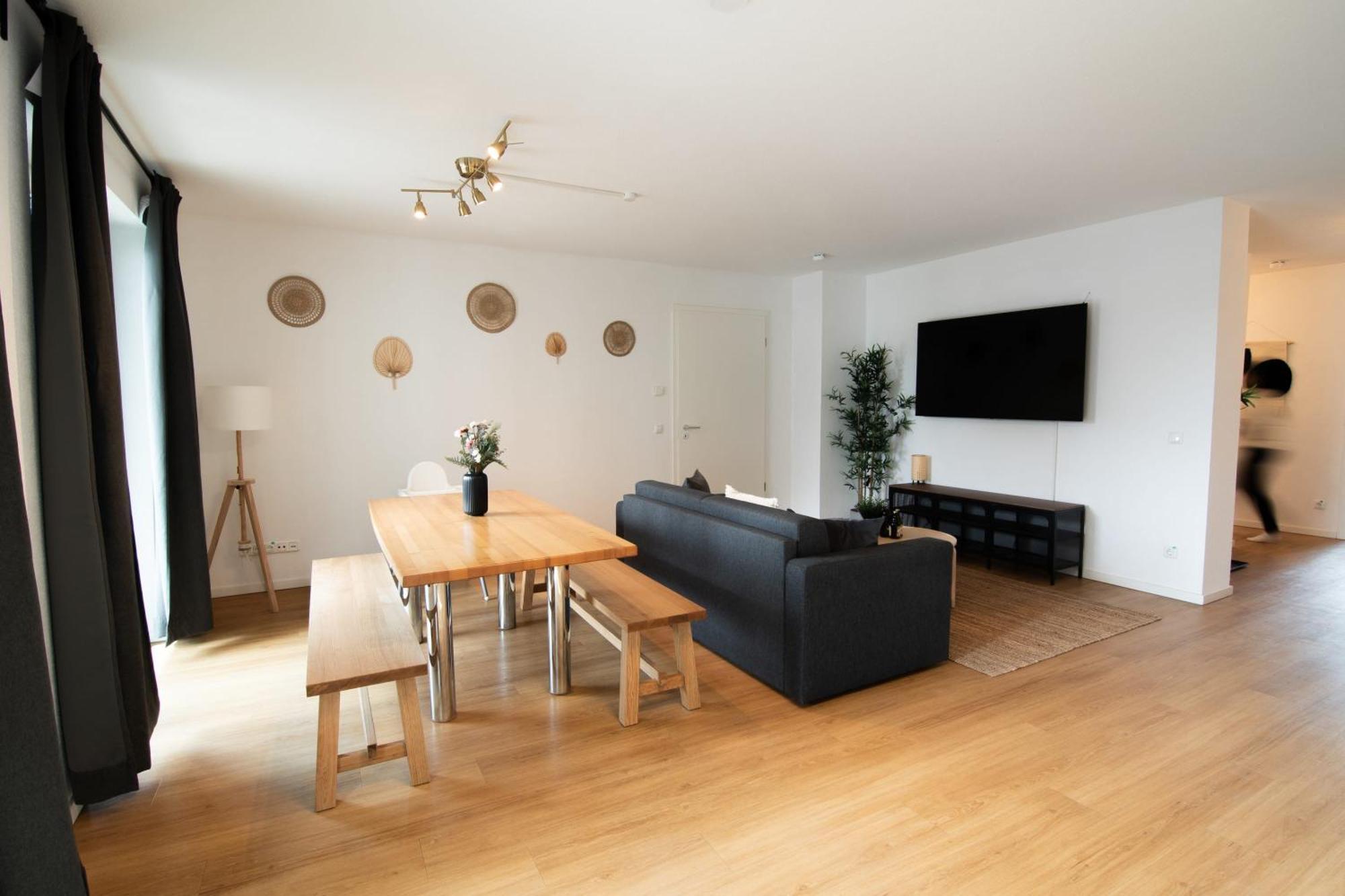 Central Apartment 4 Bedrooms For Up To 12 Guests ฮัมบูร์ก ภายนอก รูปภาพ